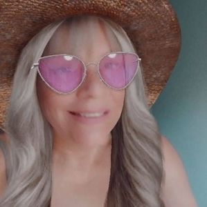 Meet your Posher, Wanda